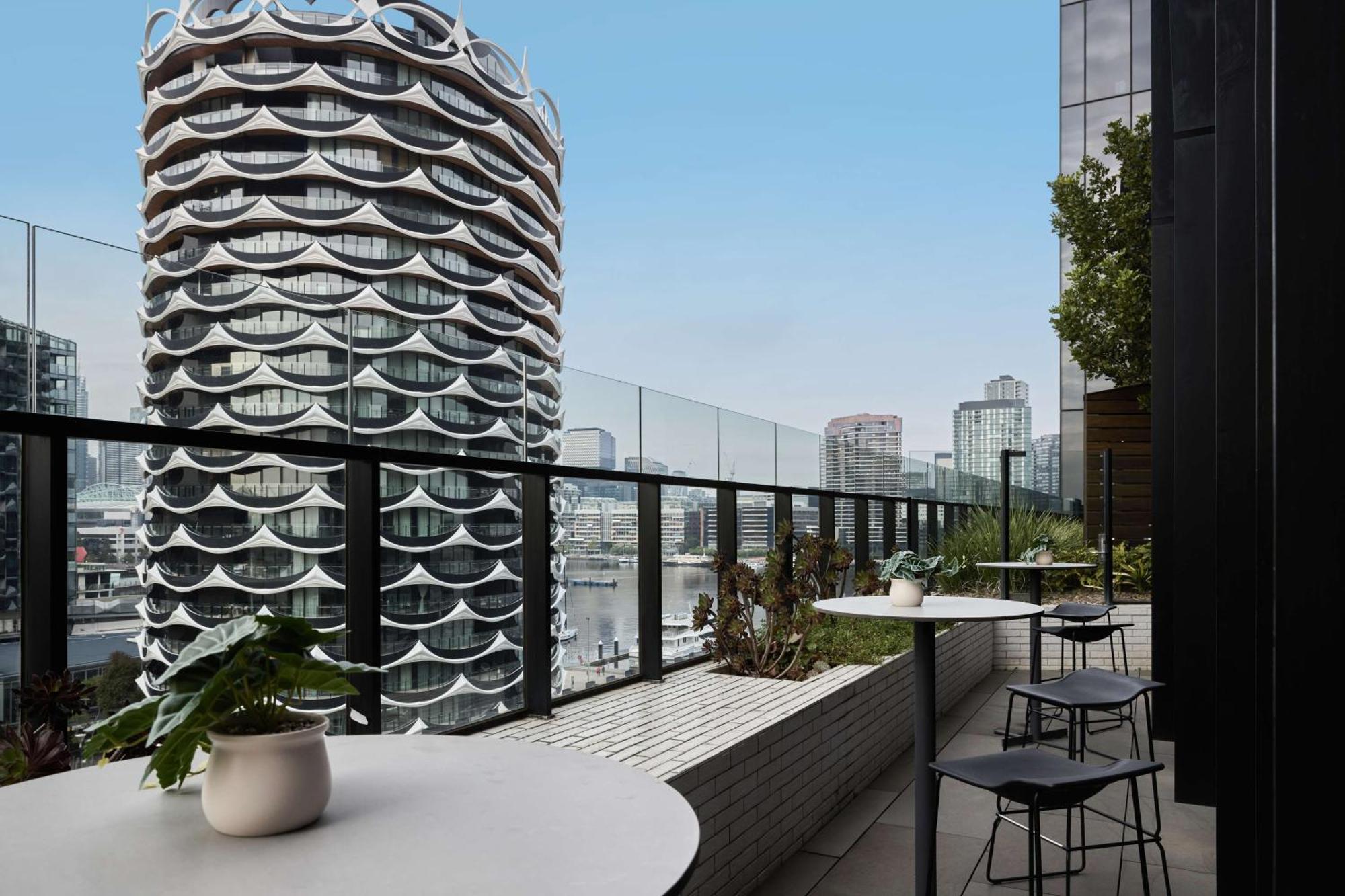 Vibe Hotel Melbourne Docklands Ngoại thất bức ảnh