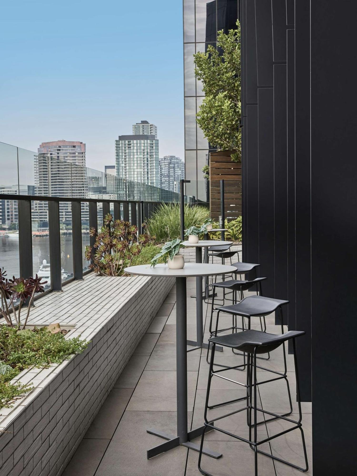 Vibe Hotel Melbourne Docklands Ngoại thất bức ảnh