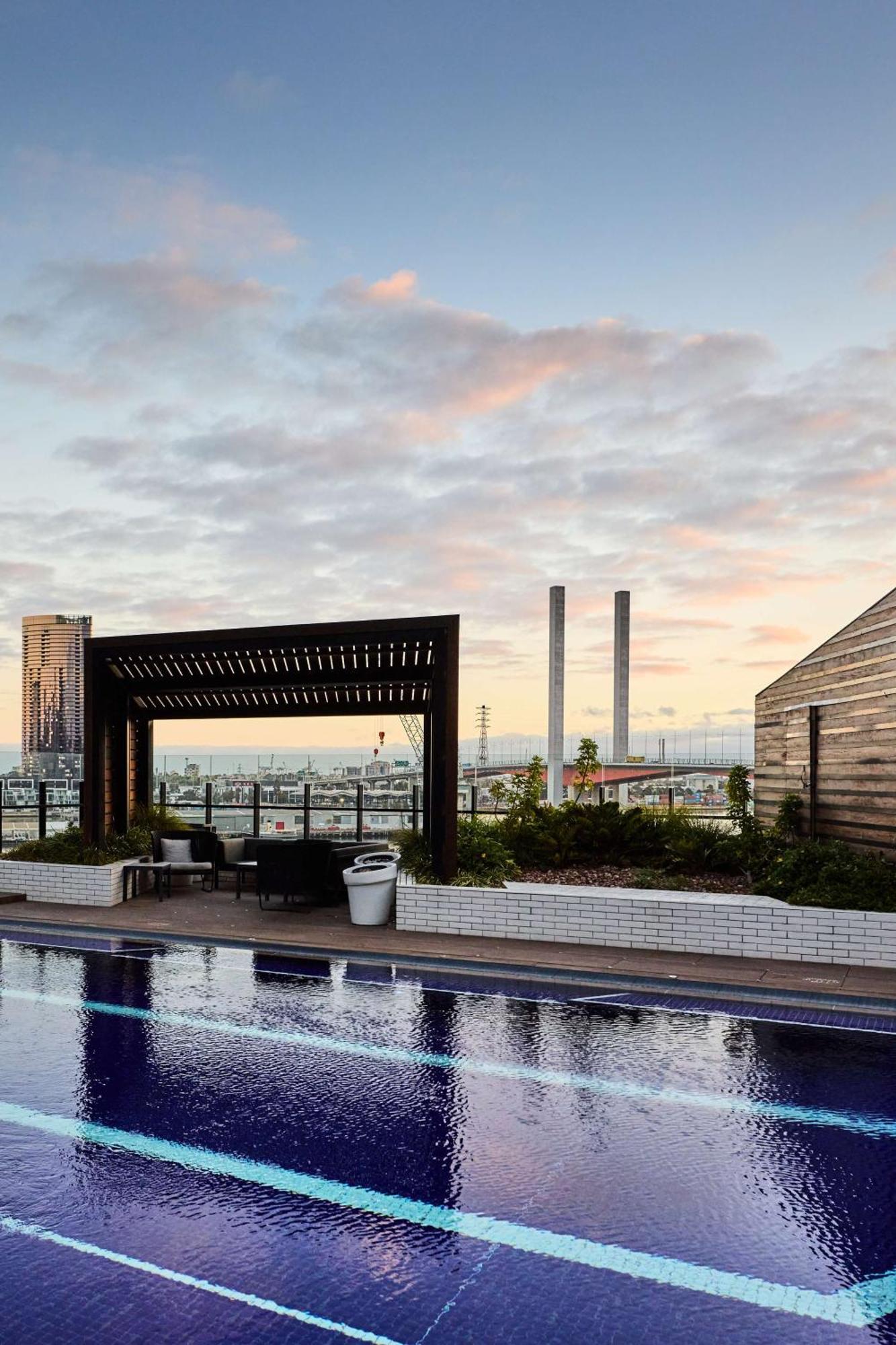 Vibe Hotel Melbourne Docklands Ngoại thất bức ảnh